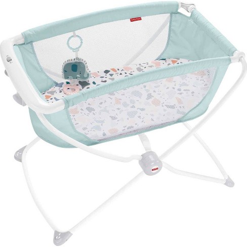 Bassinet that rocks store itself