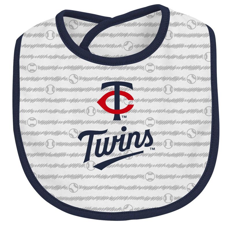 MLB Minnesota Twins Infant Boys&#39; Layette Set, 3 of 5