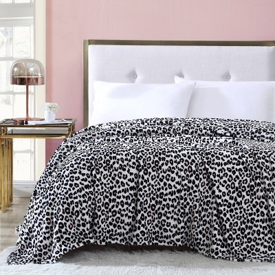 Full/Queen Pink Leopard Print Fleece Blanket