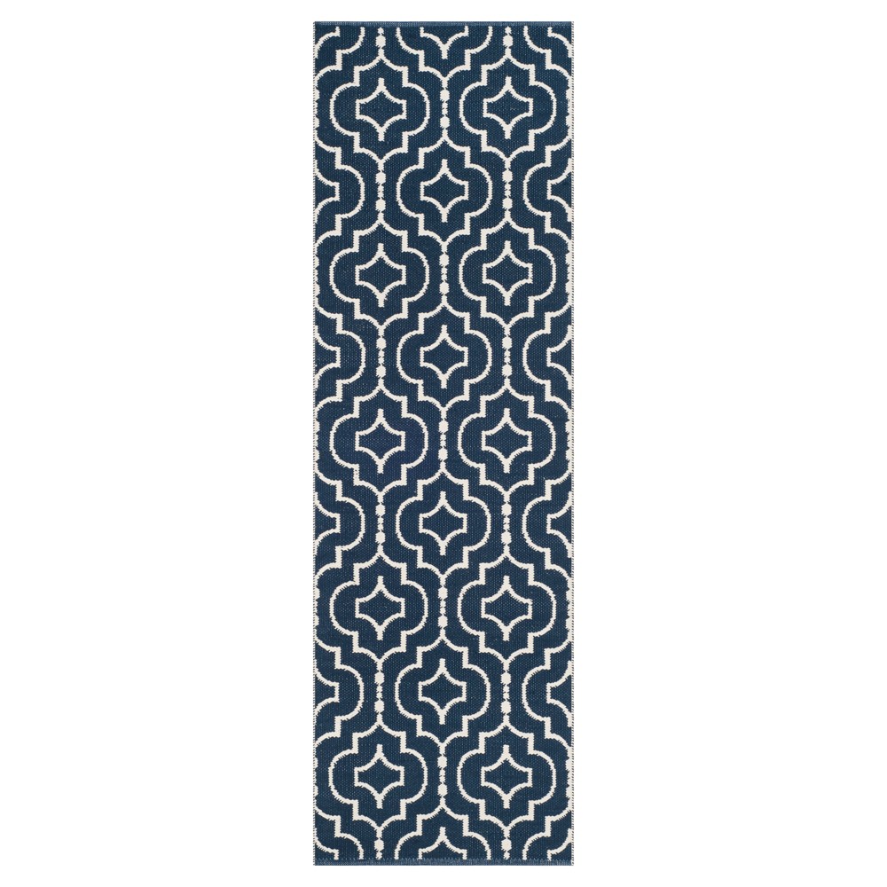 2'3inx7' Runner Navy/Ivory Quatrefoil Design Woven - Safavieh