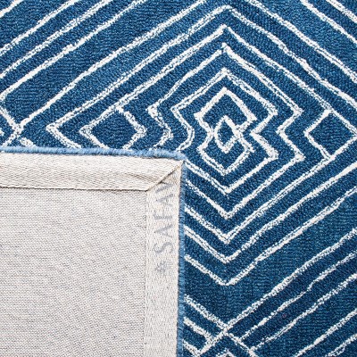 Ivory and Navy Diamond Pattern Hand-Tufted Wool Rug, 8' x 10'