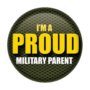 Beistle I'm A Proud Military Parent Button - 1 of 4