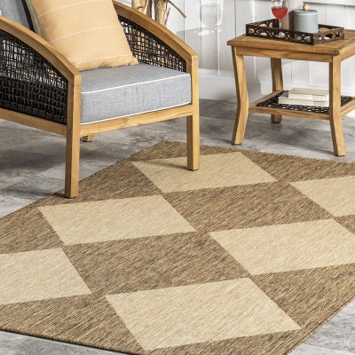 Grandeur Beige Synthetic 8' x 10' Transitional Indoor/Outdoor Rug