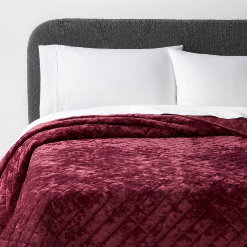 Full/Queen Luxe Diamond Stitch Velvet Quilt Berry Red - Threshold™