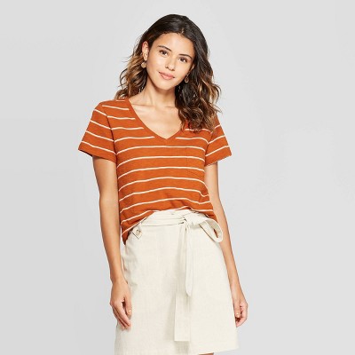 target universal thread monterey v neck