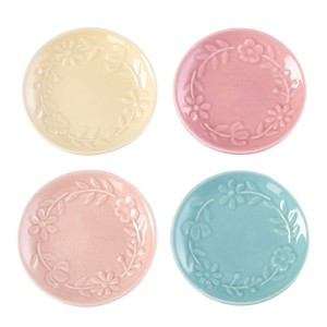Gallerie II Spring Floral Embossed Plates Set of 4 - 1 of 1