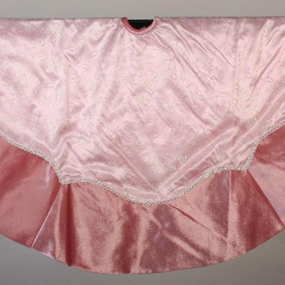 Sterling 48" Pale Pink Rose Glitter Flora Print Christmas Tree Skirt