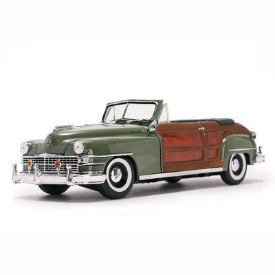 1948 Chrysler Town & Country Heather Green 1/18 Diecast Model Car by Sunstar