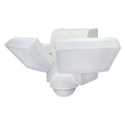 IQ America Motion Security Flood Light, Battery-Powered, 800 Lumen LED, Wall/Eave Mount for Closet, Shed, Attic, Workshop, Grill, White