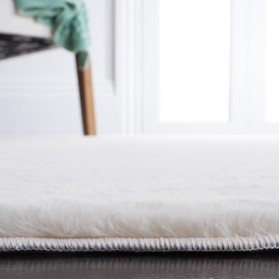 Off-White Faux Rabbit Fur 5' x 7' Rectangular Area Rug