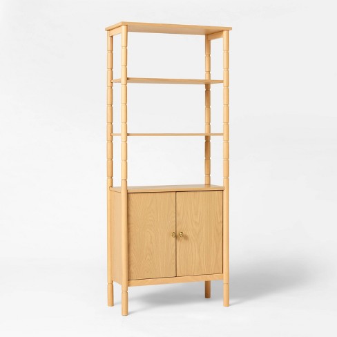 Threshold cabinet with hooks clearance