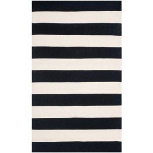 Montauk MTK712 Hand Woven Indoor Rug - Safavieh - 1 of 4