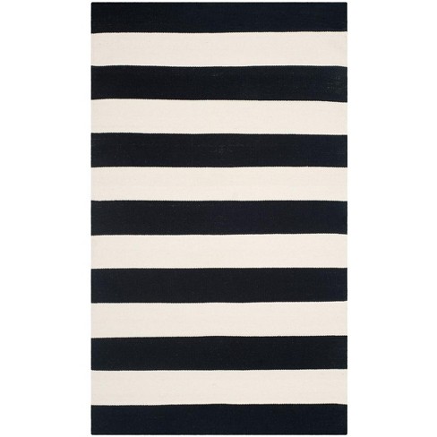 Montauk MTK712 Hand Woven Indoor Rug - Safavieh - image 1 of 4