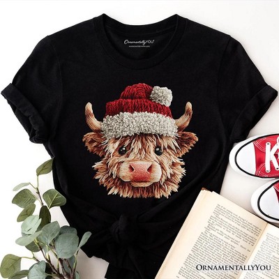Highland Cow Santa Hat Christmas T-Shirt, Imitation Latch Hook Yarn Cozy Tee | OrnamentallyYou