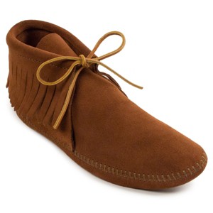 Minnetonka Men's Classic Fringe Softsole Moccasin Boots - 1 of 4