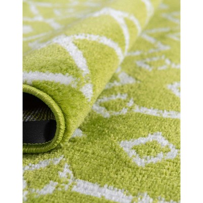 Green Trellis 8' x 10' Easy-Care Synthetic Area Rug