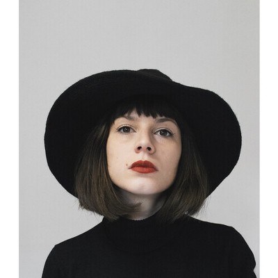 Agathe - Beautiful Damages