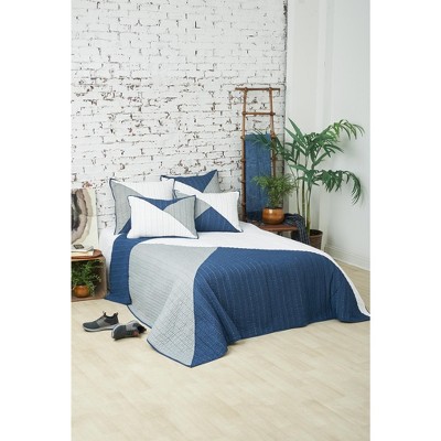 White and Blue Reversible Cotton Queen Quilt Set