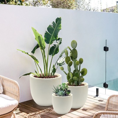 White Round Magnesium Oxide Outdoor Planter, 12.2in Height