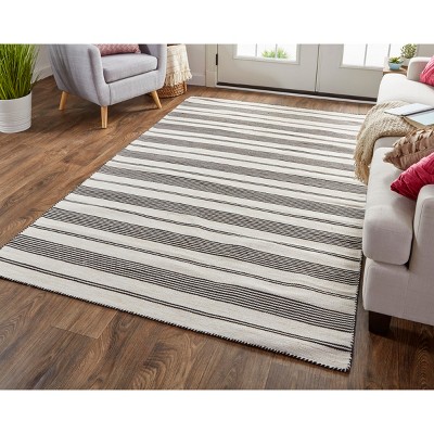 Coastal Stripe Eco-Friendly Synthetic 4' x 6' Area Rug