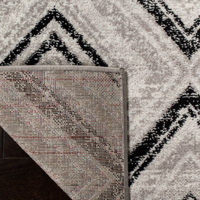 Skyler Grey and Black Geometric Medallion 6' x 9' Area Rug