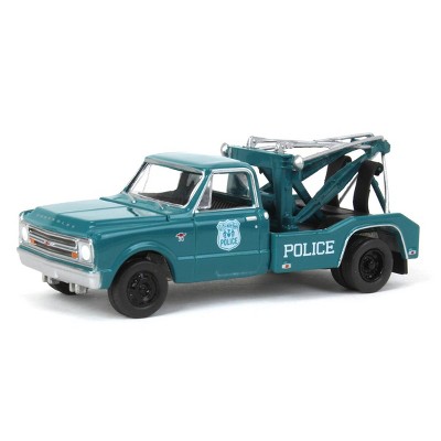 Greenlight Collectibles 1/64 1967 Chevrolet C-30 Wrecker Tow Truck Michelin Service Center Dually Drivers Series 11 46110-A