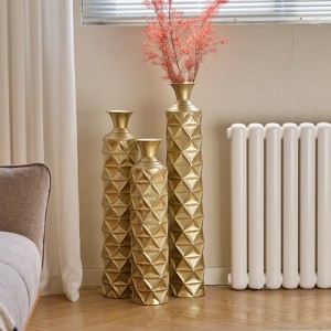 Metal decorative vase High Distress Metal center vase with 3D triangle pattern, set of 3 vases for home decoration - 1 of 1