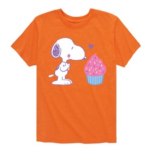Boys' - Peanuts - Snoopy Heart Cupcake Short Sleeve Graphic T-Shirt - 1 of 4