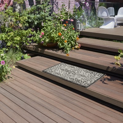 Ivory & Charcoal Round Synthetic Indoor/Outdoor Area Rug