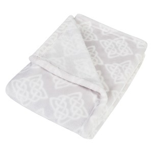 Trend Lab Plush Baby Blanket - Celtic Knot, Gray