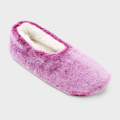 Women's Faux Fur Cozy Pull-On Slipper Socks with Grippers - Auden™ Berry S/M