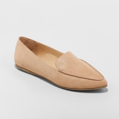 tan pointed loafers