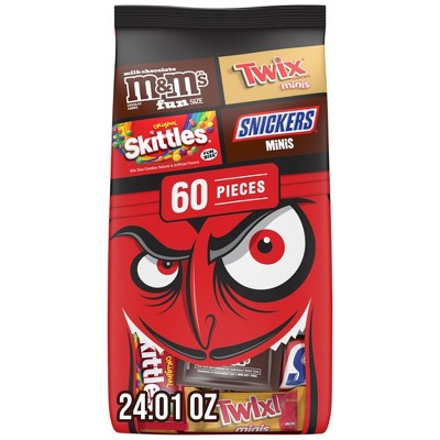 Assorted Halloween Chocolate and Chewy Candy Fun Size and Minis Variety Pack - 24.01oz/60ct