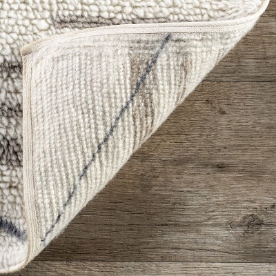 Ivory and Gray Stripe Wool 4' x 6' Washable Area Rug