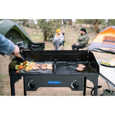 15" Black Pre-Seasoned Cast Iron Griddle with Lid Lifting Hole