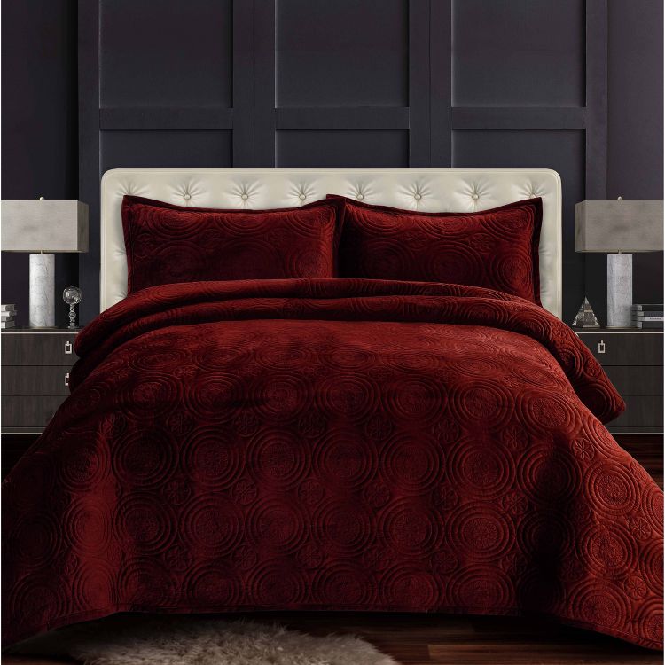 Capri Medallion Velvet Oversized Solid Quilt Set - Tribeca Living, 3 of 3