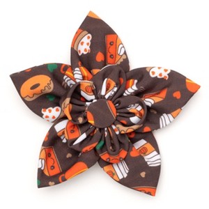 The Worthy Dog Pumpkin Spice Flower Accessory - 1 of 3
