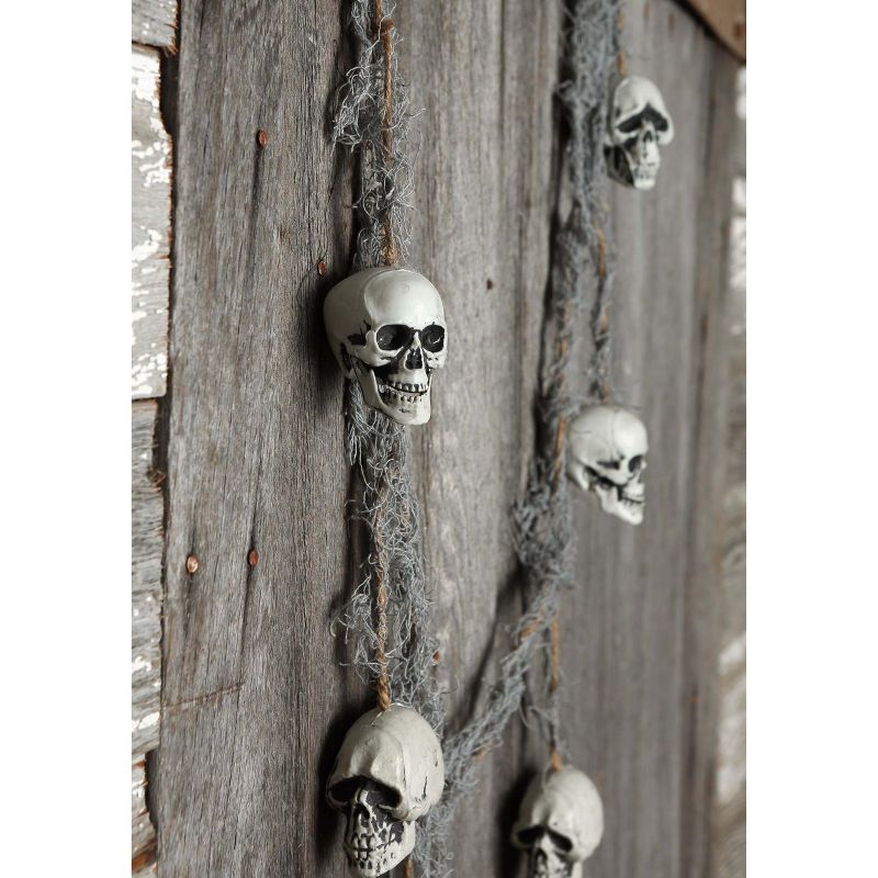 HalloweenCostumes.com  Skull Garland Halloween Decoration, Gray/Brown, 3 of 7