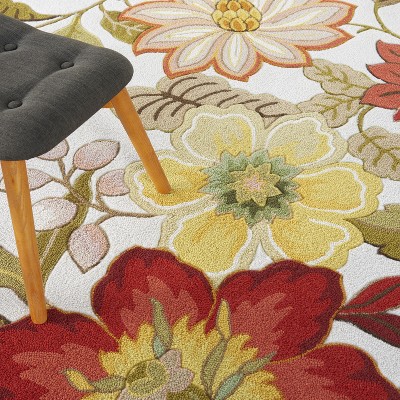 Ivory Whimsical Floral 5' x 7' Hand-Tufted Synthetic Rug