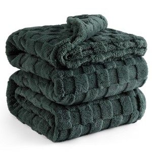 Bedsure | Cute Soft Cozy Checkered Throw Blanket for Couch - 1 of 4