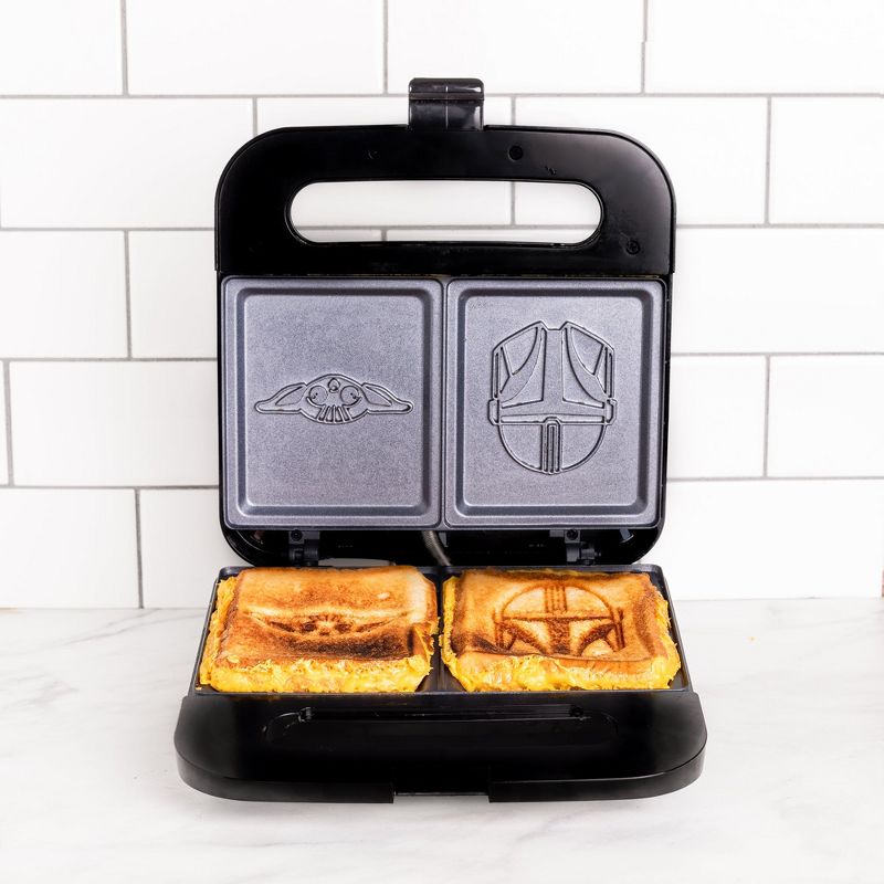 Uncanny Brands The Mandalorian Grilled Cheese Maker, 5 of 7