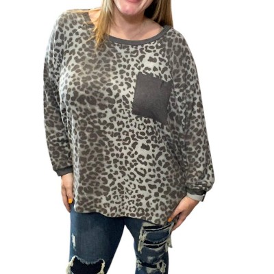 Women's Oversized Snow Leopard Sweater - honeyme