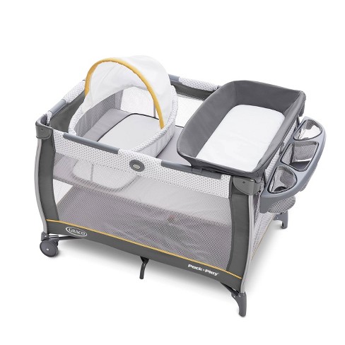 Graco pack n play with the hot sale bassinet feature