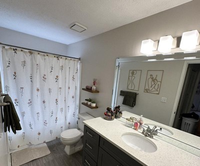 Guest review image 2 of 2, zoom in