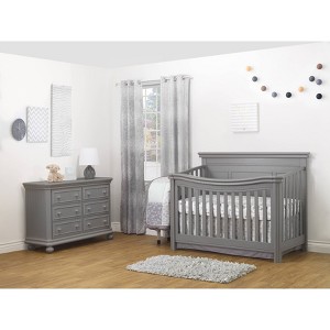 Sorelle Finley Lux Flat Top Crib - 1 of 4
