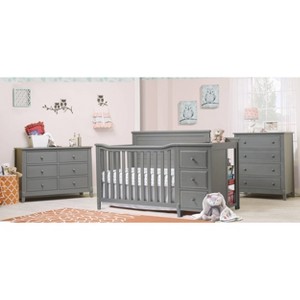 Sorelle Berkley Crib and Changer Panel Crib - 1 of 4