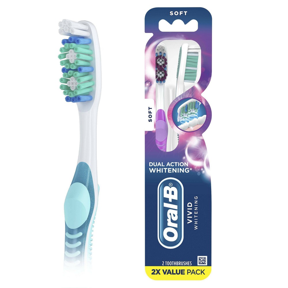 Oral-B Vivid Whitening Soft Toothbrush - 2ct