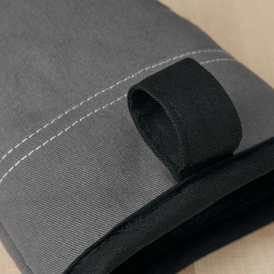 Silver and Black Silicone Heat Protective Oven Mitts - 2 Piece Set