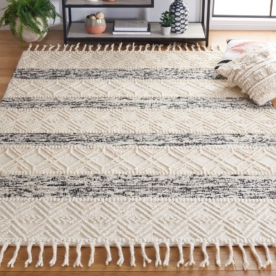 Natura 6' x 6' Ivory and Black Hand Woven Wool Rug