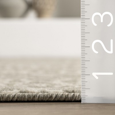 Cozy Geometric Gray Synthetic 4' x 6' Easy-Care Area Rug